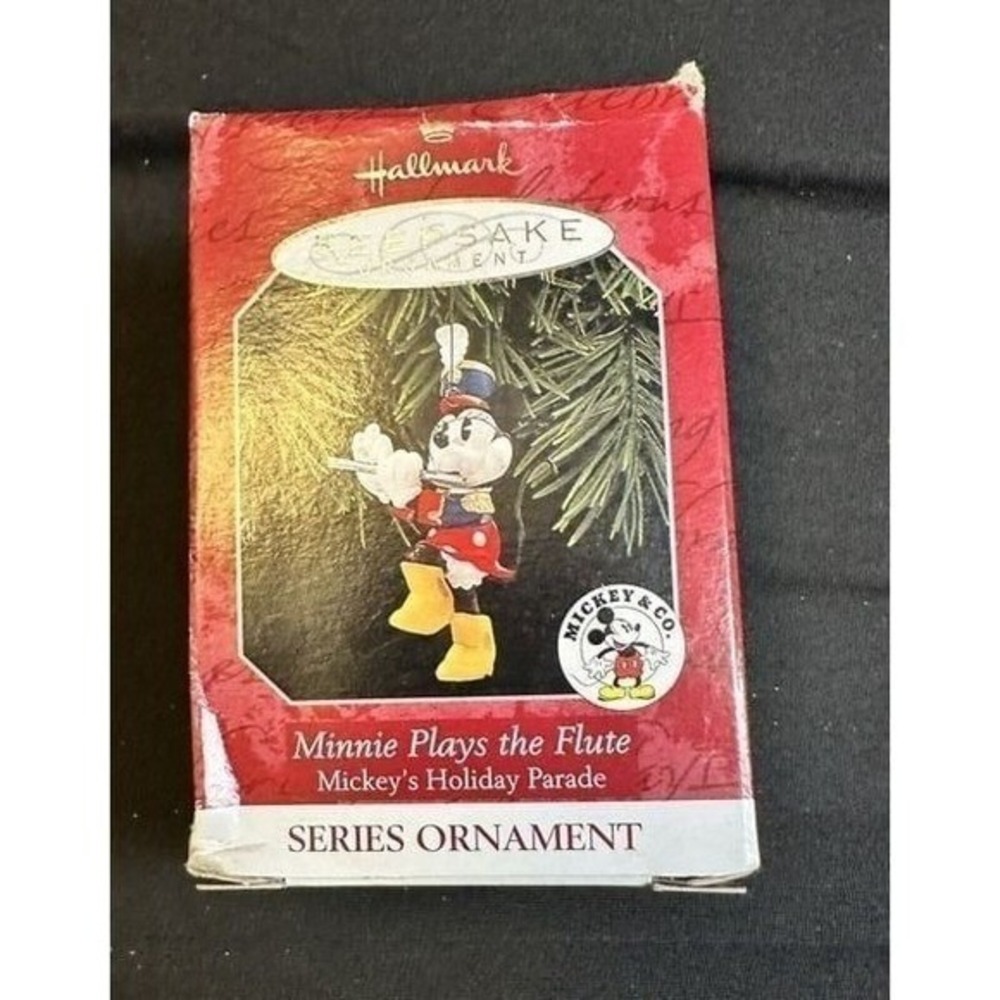 Hallmark Keepsake Ornament Mickey/s Holiday Parade Minnie Plays the Flute 1998